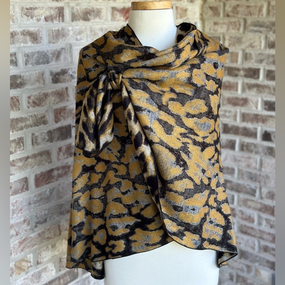 Reversible Cashmere Wrap Poncho/Shawl - Picture 4 of 4